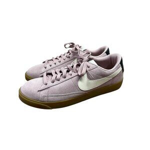 NEW Nike Low SD Plum Chalk Women's Size 9 Sneakers AV9373-500 Ladies Athletic